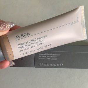 Aveda mineral tinted moisturizer Sand Stone